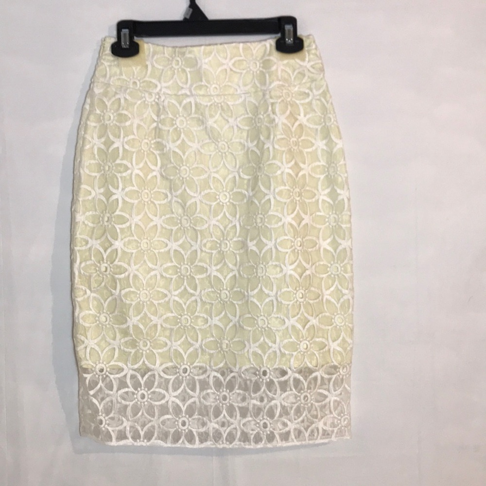 NWT Moon S Cream & White Floral Embroidered Skirt - Picture 6 of 8